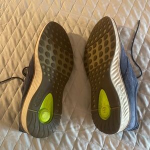ECCO SIZE 9
